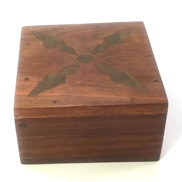 Vintage Brass Inlay Teak Trinket Box Made in India Pygmy Fund Red Felt Lining - Picture 4 of 8